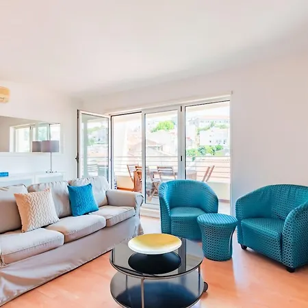 Vibrant Liberdade Living-3